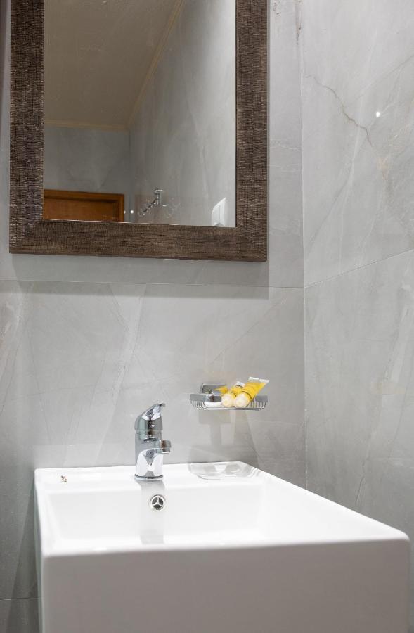 Yannis Hotel Krinidhes ภายนอก รูปภาพ