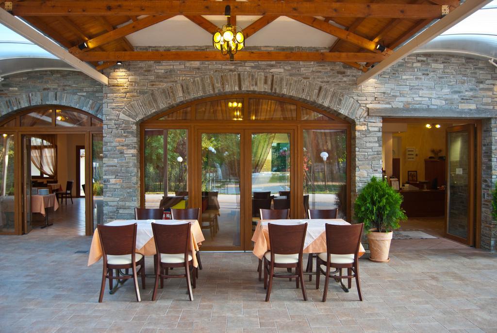 Yannis Hotel Krinidhes ภายนอก รูปภาพ